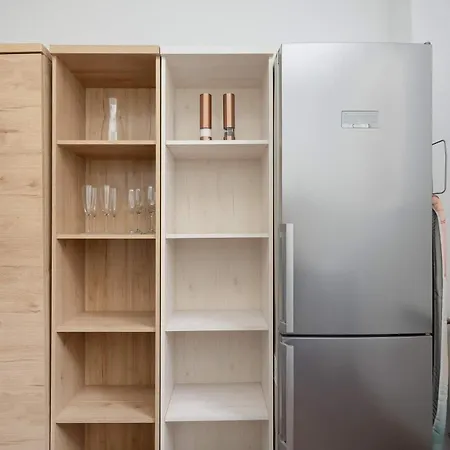 Stylish With A Balcony In The Centre By Renters