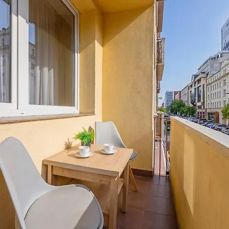 アパート Stylish With A Balcony In The Centre By Renters